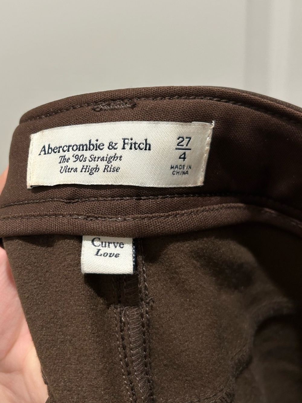 Abercrombie and FitchThe 90's Straight Ultra High Rise Vegan Leather Pant 27/4 - Picture 8 of 8
